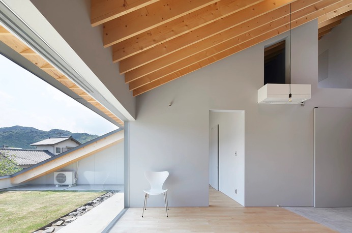 House in Usuki by Kenta Eto Architects