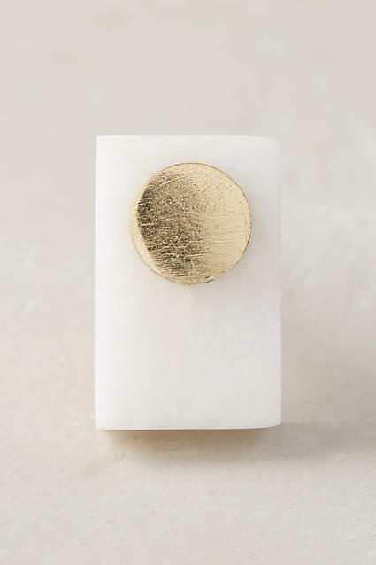 Arela Knob, Anthropologie