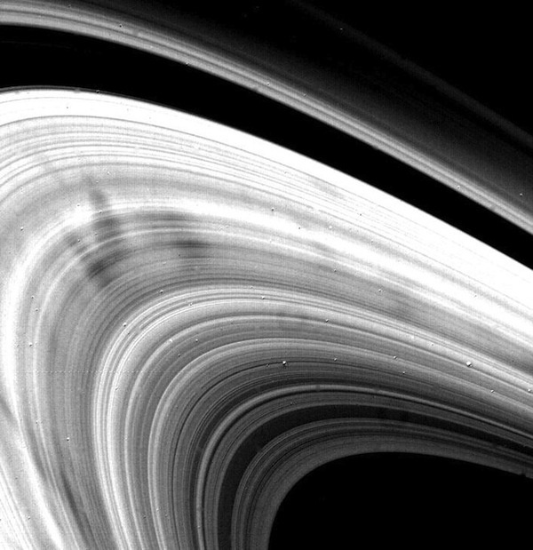 saturn rings #incredi #journey #of #years #35 #long #voyagers