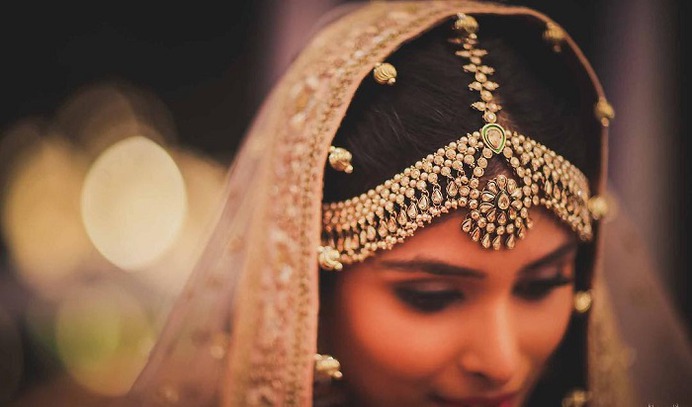 Top #51 Beautiful Maang Tikka Designs For Your Own D-Day!