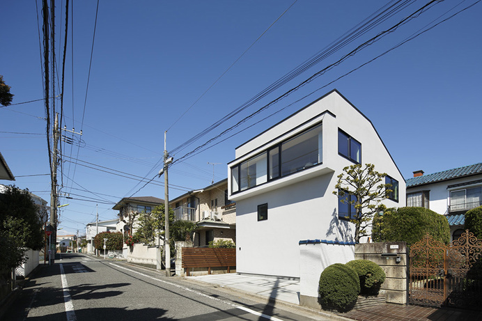 Higashitamagawa House
