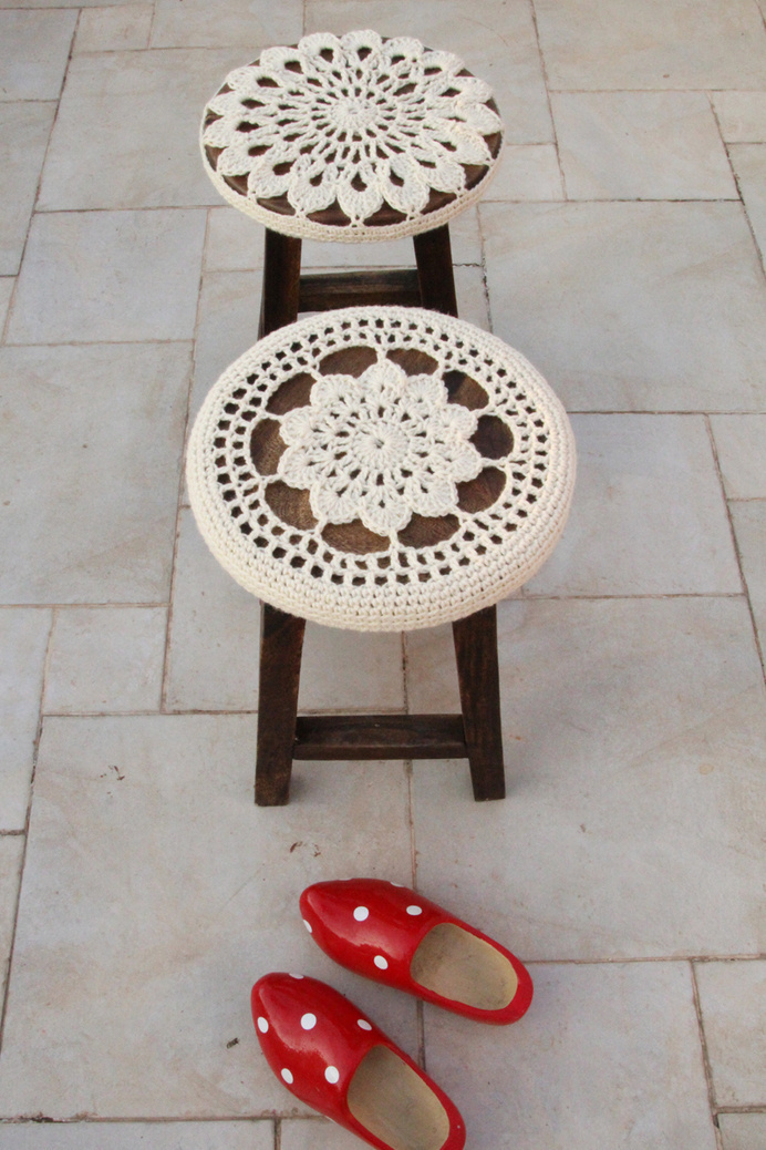 Crocheted Stool Covers #diy #crochete #stools