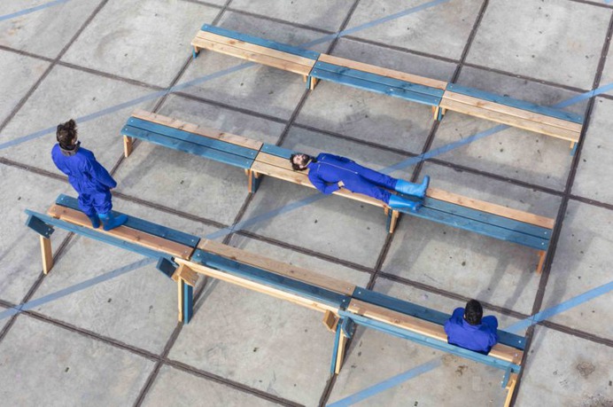 NDSM by Studio Makkink & Bey Amsterdam LONNEKEVANDERPALEN_DOCUMENTATIE PLEIN_ #benches #ndsm #amsterdam #performance #design #blue