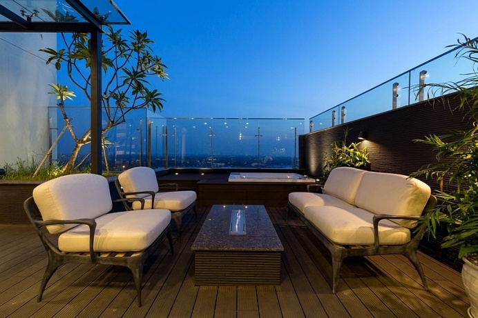 Ecopark Penthouse by iHouse / Vietnam