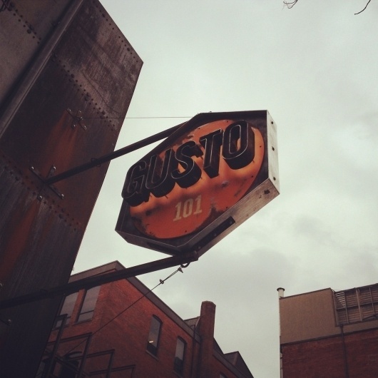 tumblr_lwz1hz0AD61qfnev1o1_1280.jpg (1280×1280) #sign #vintage #typography