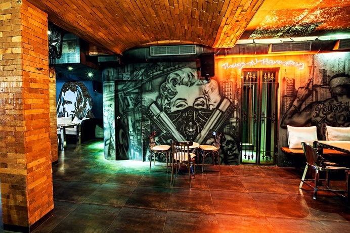 Gangsta's Cafe & Bar