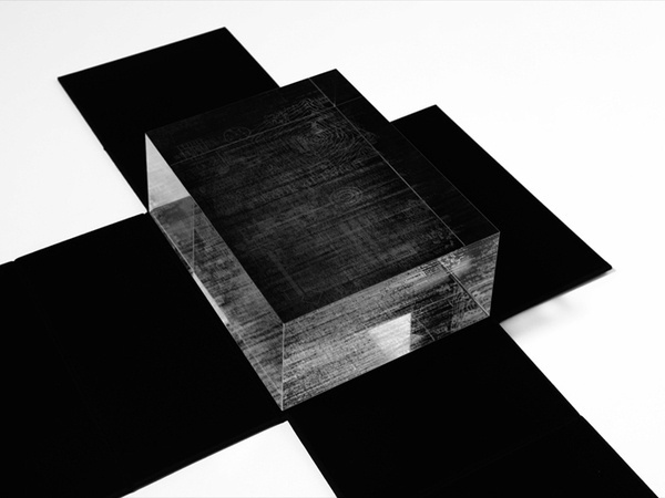 森の本あるいは在る本 #word #book #black #glass #architecture