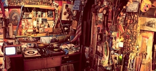 ccw-kenan-1-600x273.jpg (600×273) #office #turntable #places