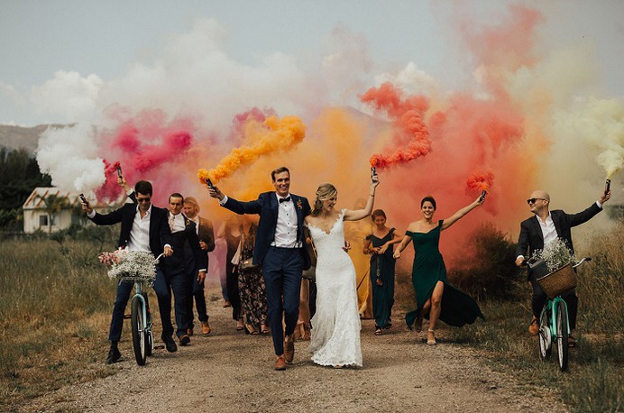 Trendy pre-wedding photography ideas 2020