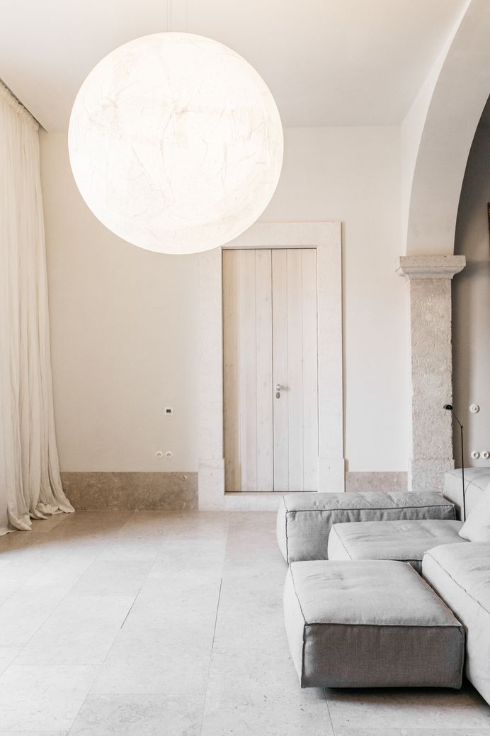 Santa Clara 1728 by Aires Mateus