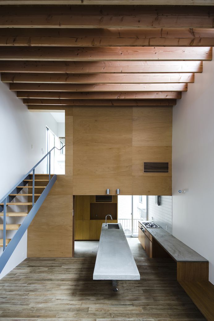 House in Kitaurawa by Hitoshi Wakamatsu Architect + Associates