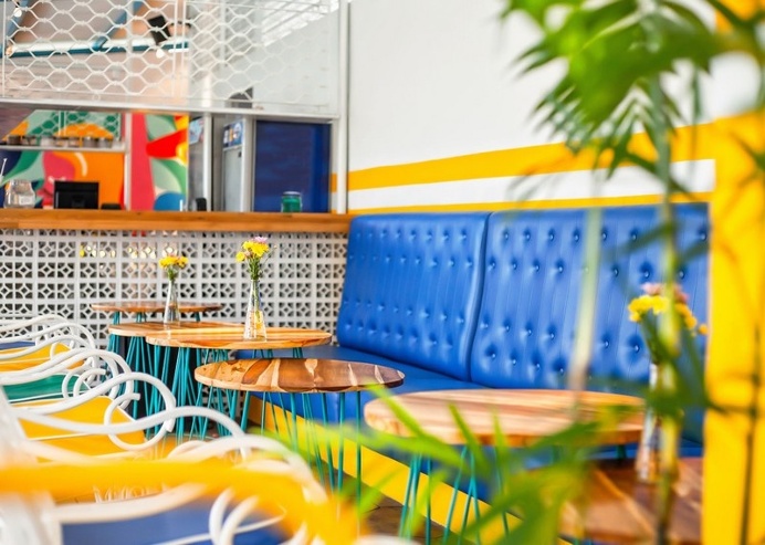 Yelo Eatery – Pop Interiors with Modern Industrial Vibe