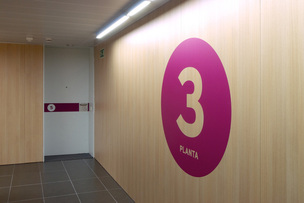 Còrsega 363 #estudi #exe #363 #design #graphic #torras #conrad #environmental #architecture #barcelona #arquitectura #signage #crsega #cibeles