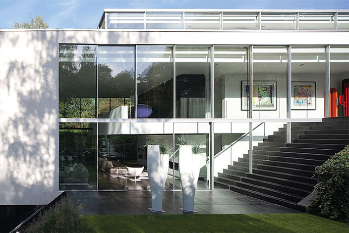 Box House Open into the Garden