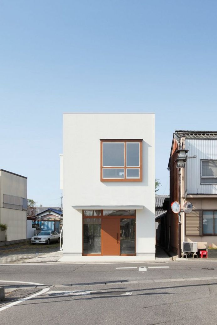Higashihayashiguchi Dwelling with shop by ALTS Design Office