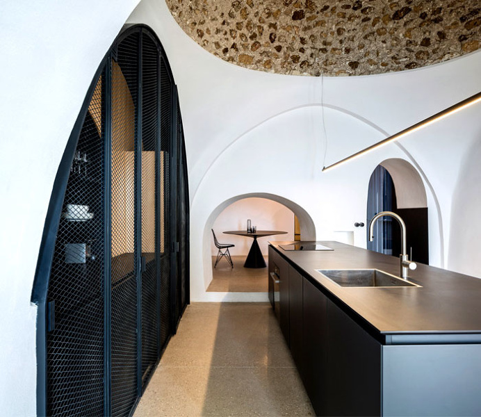 Modern Cave Dwelling in Old Jaffa District - InteriorZine