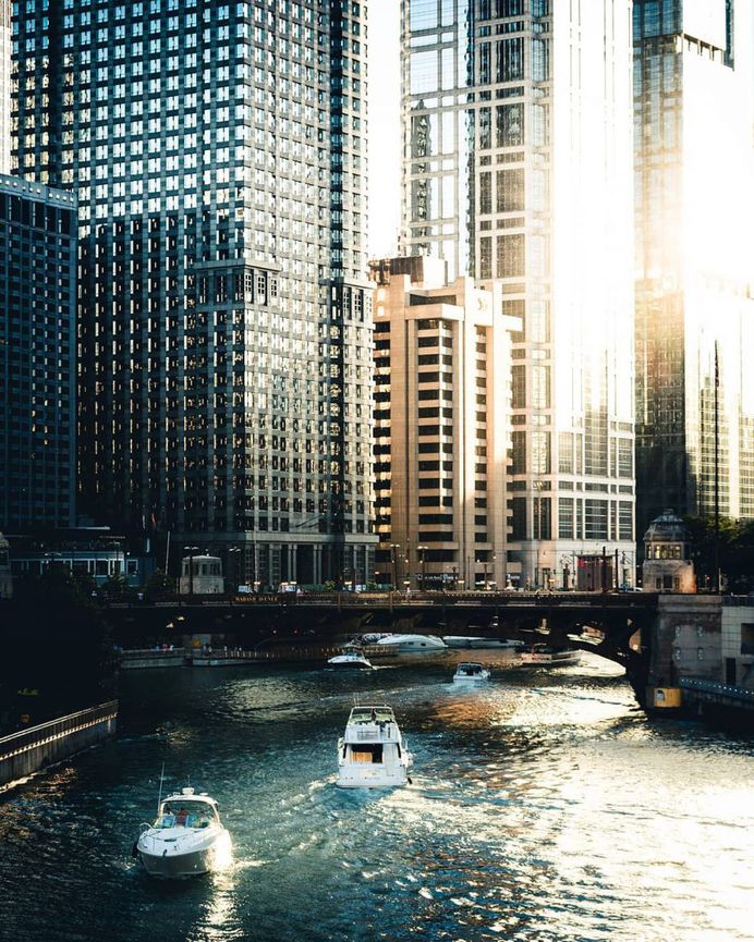 Fantastic Street Photography in Chicago by Graham Chapman