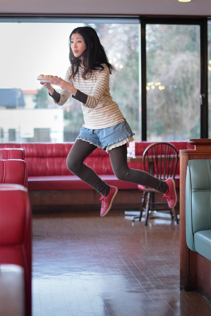 Yowayowa Camera Woman Diary: Levitating Self-Portraits by Natsumi Hayashiara