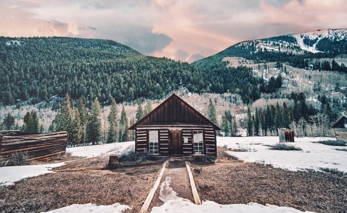 Abandoned USA: Stunning Urbex Photography by Tessa Alexandra Shea