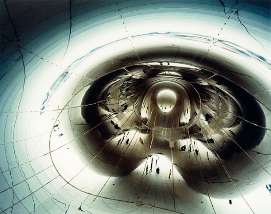Håkan Ludwigson: The Bean | Colossal #chicago #cloud #mirror #gate #photography #bean #reflection