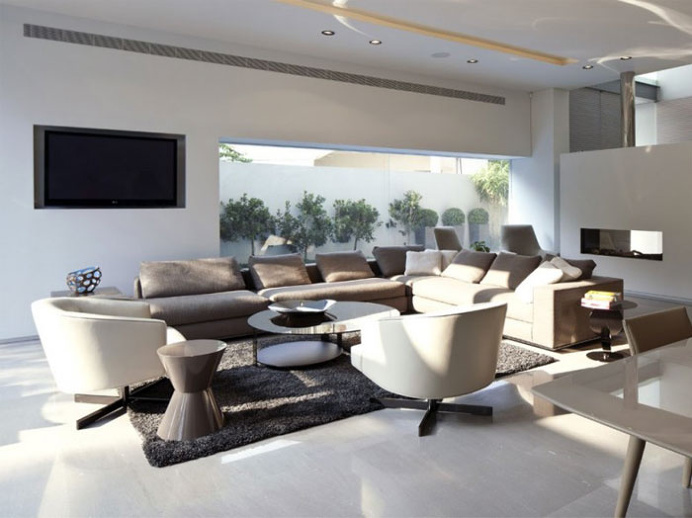 Elegant and Warm House Interior