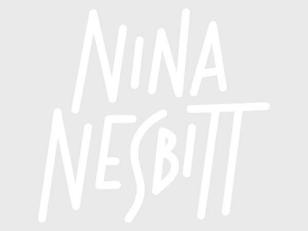 NINA NESBITT LOGO STUDIO MOROSS #type