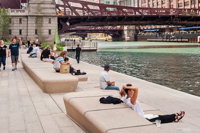 Chicago Riverwalk by Sasaki Associates