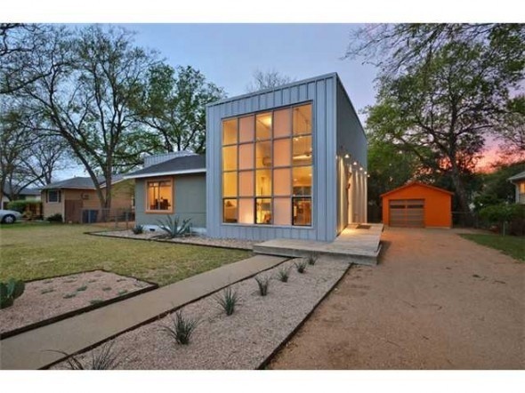 http://www.modernaustin.com/wp content/uploads/5706 avenue d1 590x442.jpg #austin #architecture