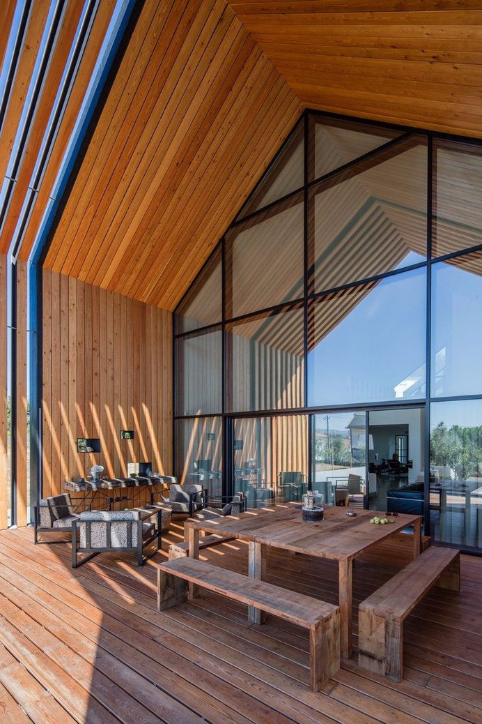 Beautiful Monolithic Home Built of Prefabricated Black Concrete Panels 18