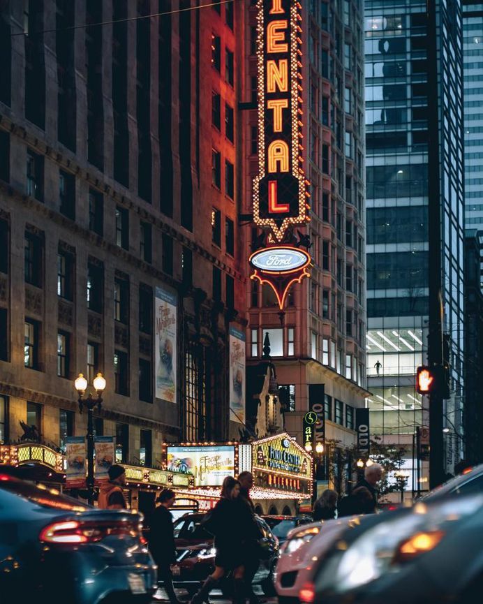 Stunning Urban Instagrams of Chicago by Zach Lipson