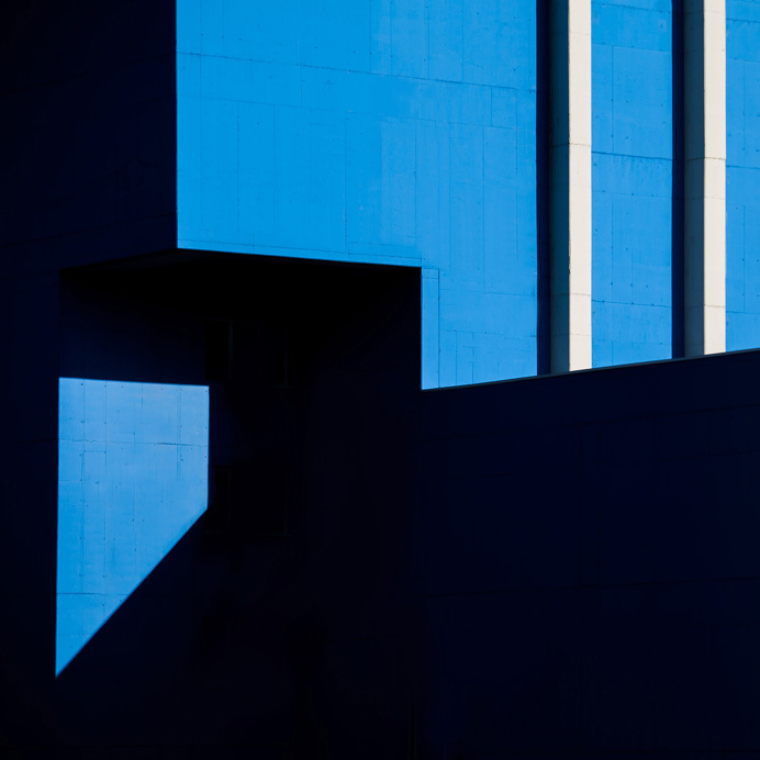 minimal blue orange red photography architect architecture geometric beauty beautiful composition landscape mindsparkle mag