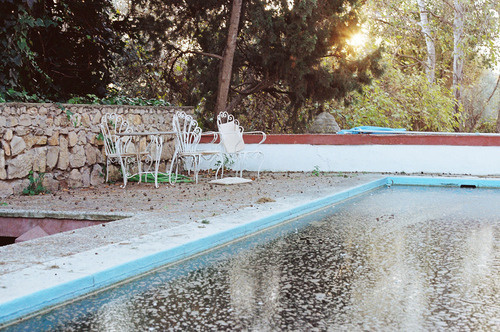 http://modus--vivendi.com/ #35mm #water #lifestyle #chair #travel #journal #vivendi #pool #photography #architecture #vintage #dreamy #swimming #decadence #modus