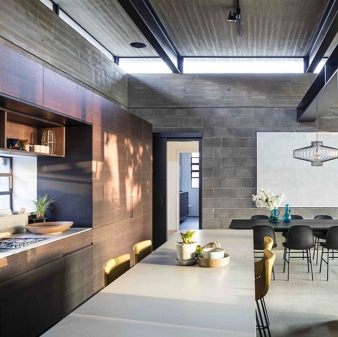 Raw Concrete and Black-Painted Metal Give Industrial Feeling to Jacobs-Yaniv House 6