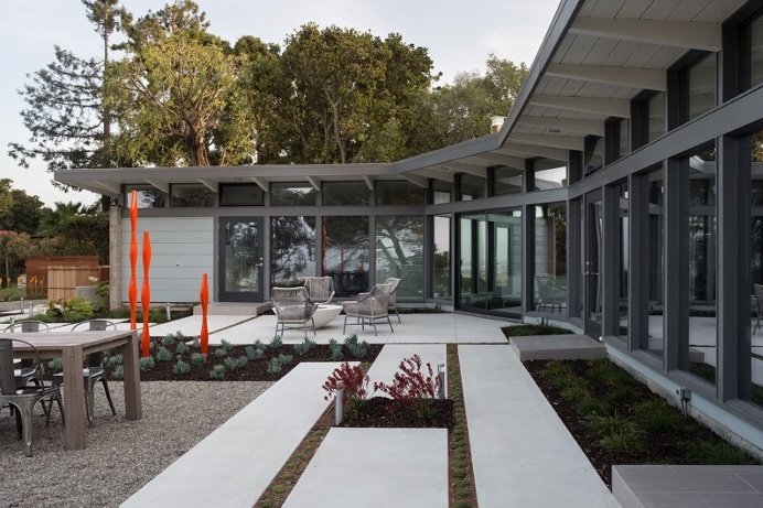 Mid-Century Modern View House