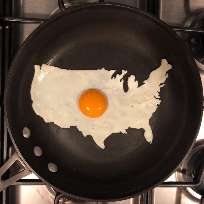 Michele Baldini Turns His Breakfast Eggs Into Works of Art on Instagram