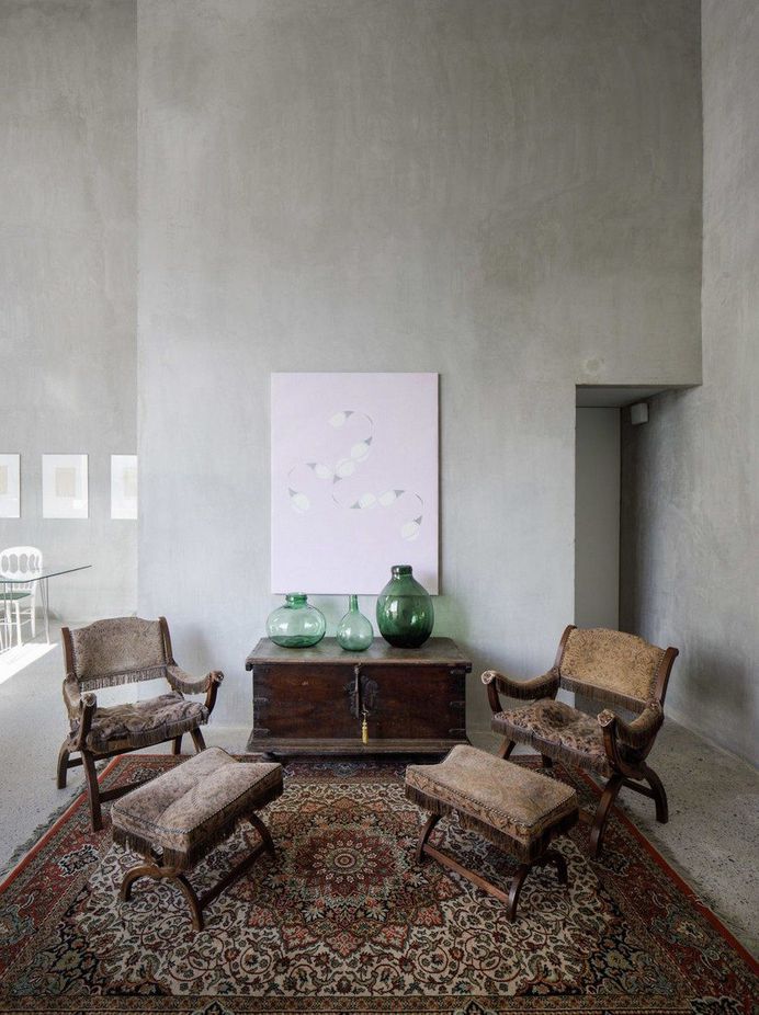 Elisa Valero Arquitectura Designed Eight Experimental Apartments with Exposed Concrete Walls 6