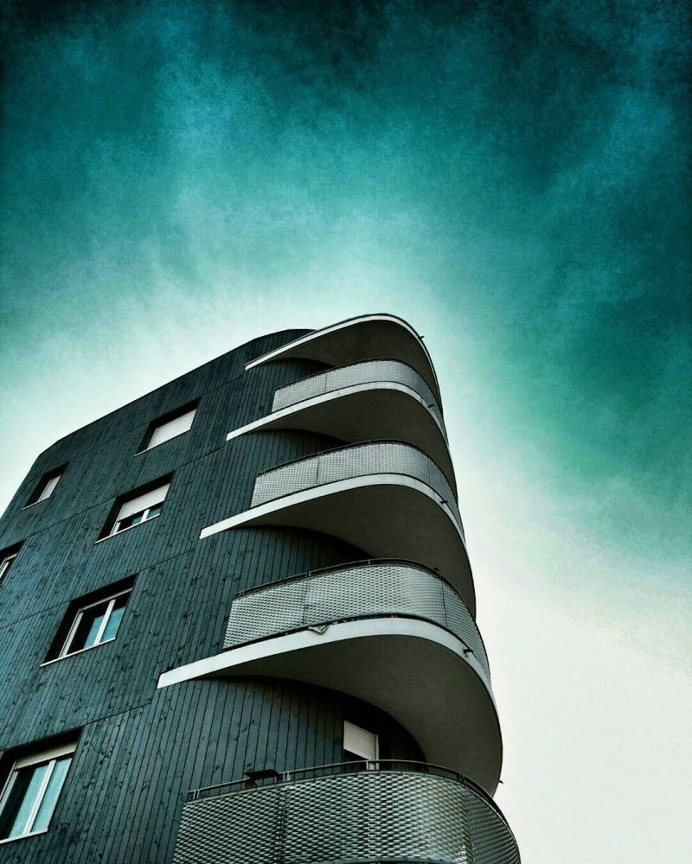 Minimalist and Colorful Architecture Photography by Killian Roman