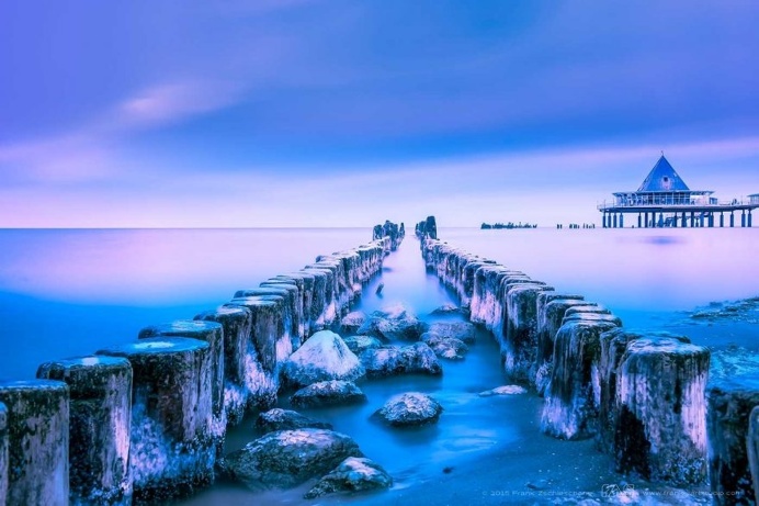 Tranquility at Sea: Minimalist Seascape Photography by Frank Zschieschang