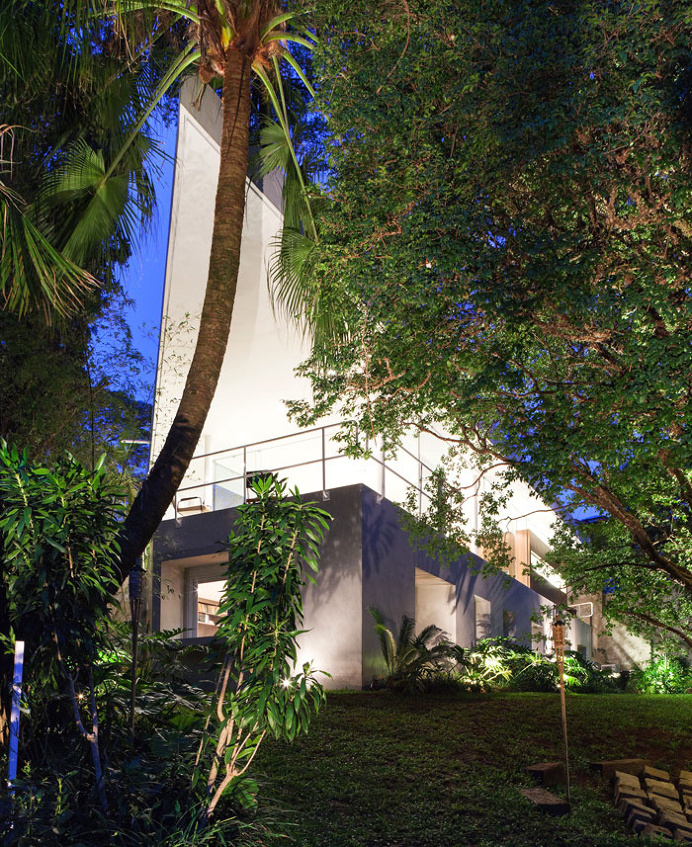 Marquise House in Sao Paulo - #architecture, #house, #home, #decor, #interior,