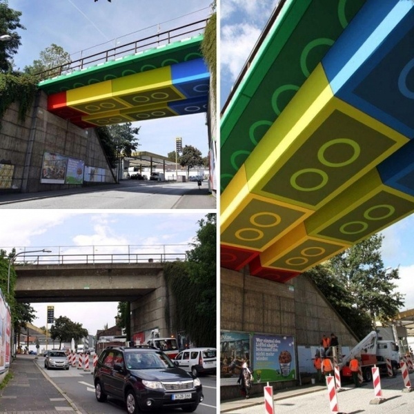 Puente Lego en Alemania por el artista MEGX #bridge #lego