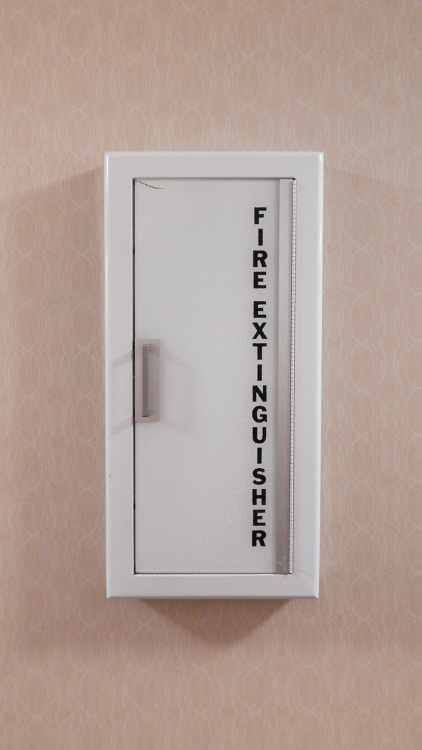 _CA __california ___motel, fire extinguisher PHOTOGRAPHIE © [ catrin mackowski ]
