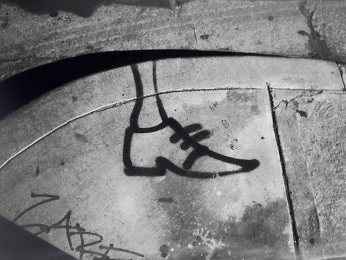 WITHOUT MAGIC #white #and #graffiti #black #photography #street