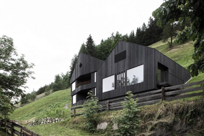 La Pedevilla – Modern Refuge in the Dolomites / Pedevilla Architects