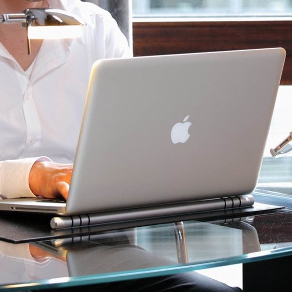Prevent laptop overheating with this aluminum cooling bar. #productdesign #industrialdesign #modern #lifestyle