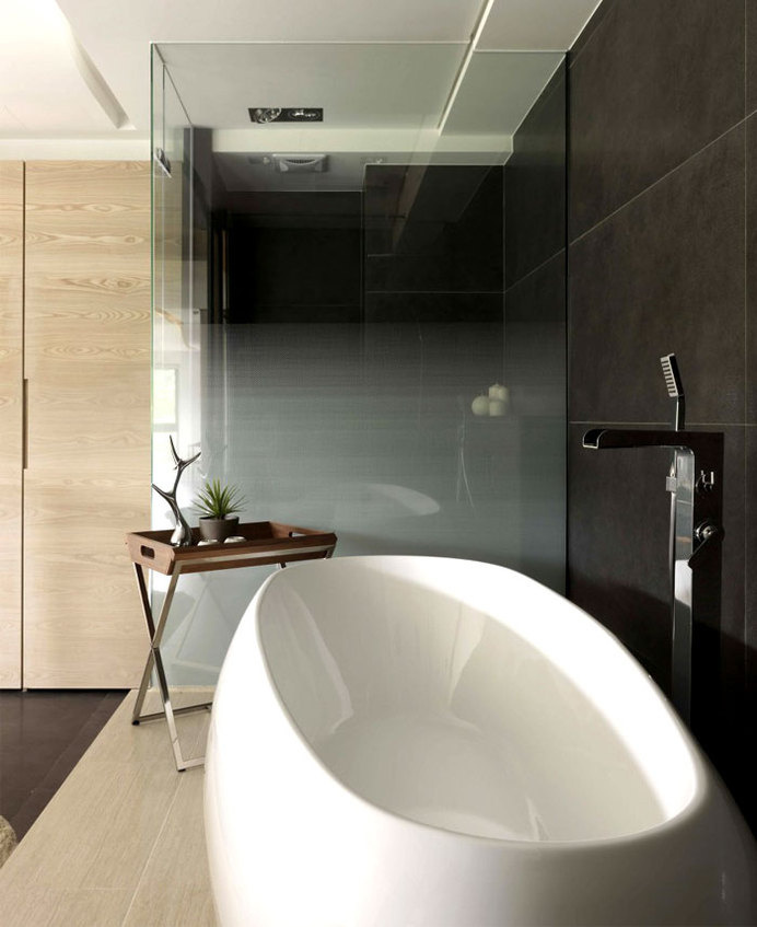Stylish Residence in Taipei - stylish bathroom #bath #bathroom #bathtub
