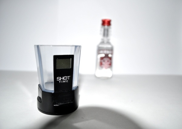 Shot Time: Smart Shot Glass #gadget