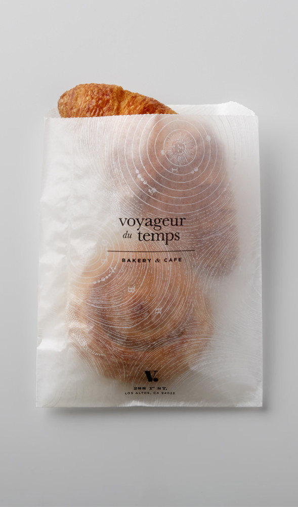 Voyageur Du Temps Branding by Character