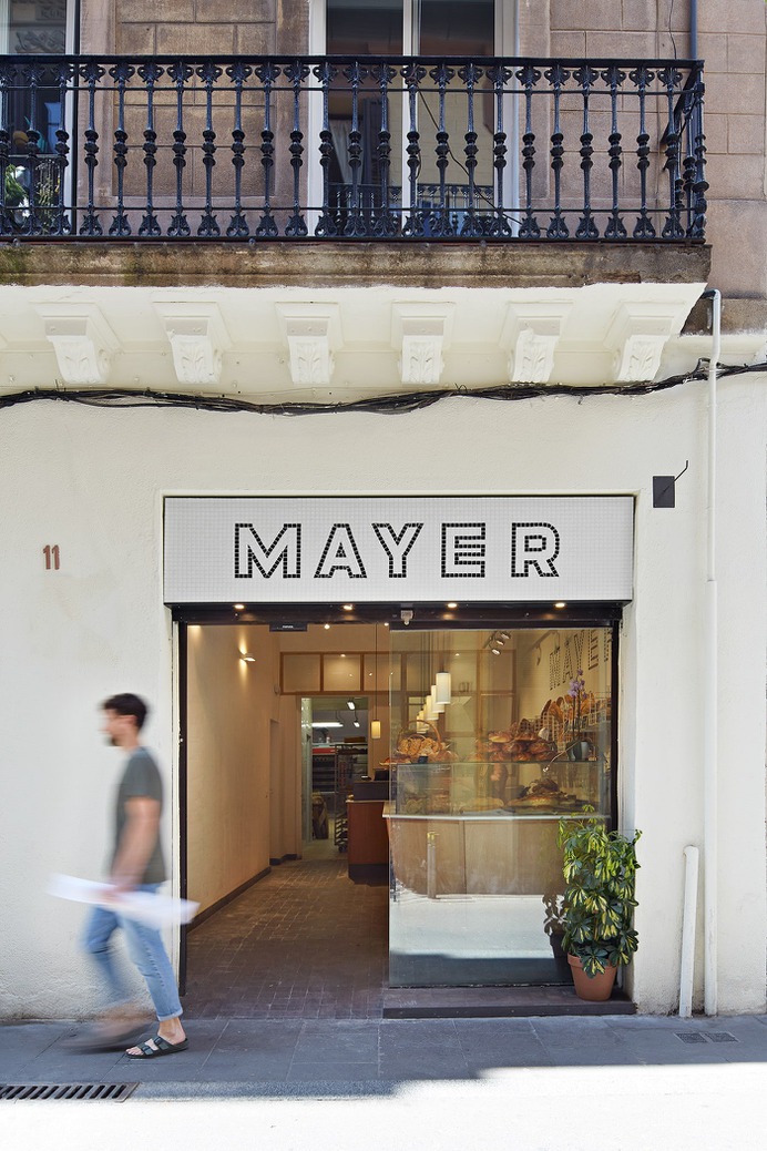 Mayer Boulangerie Identity - Mindsparkle Mag Forma & Co designed the identity for Mayer Boulangerie. #logo #packaging #identity #branding #design #color #photography #graphic #design #gallery #blog #project #mindsparkle #mag #beautiful #portfolio #designer