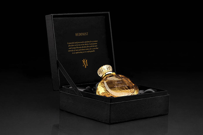 Viktoria Minya on Packaging of the World - Creative Package Design Gallery #packaging #branding #beauty