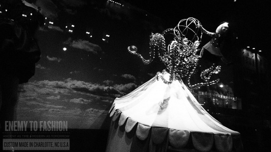 p1100813.jpg 1200×675 pixels #photography #white #black #and